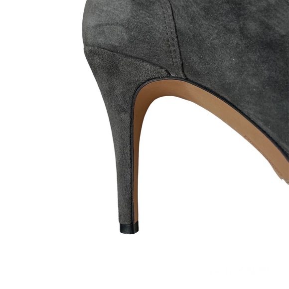 🌸 Vince Camuto suede booties - Picture 11 of 11